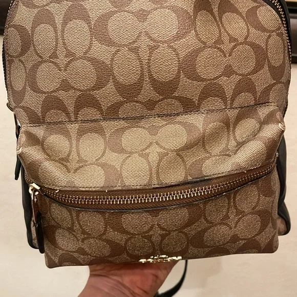 Coach, please check all picture of condition - Picture 7 of 16